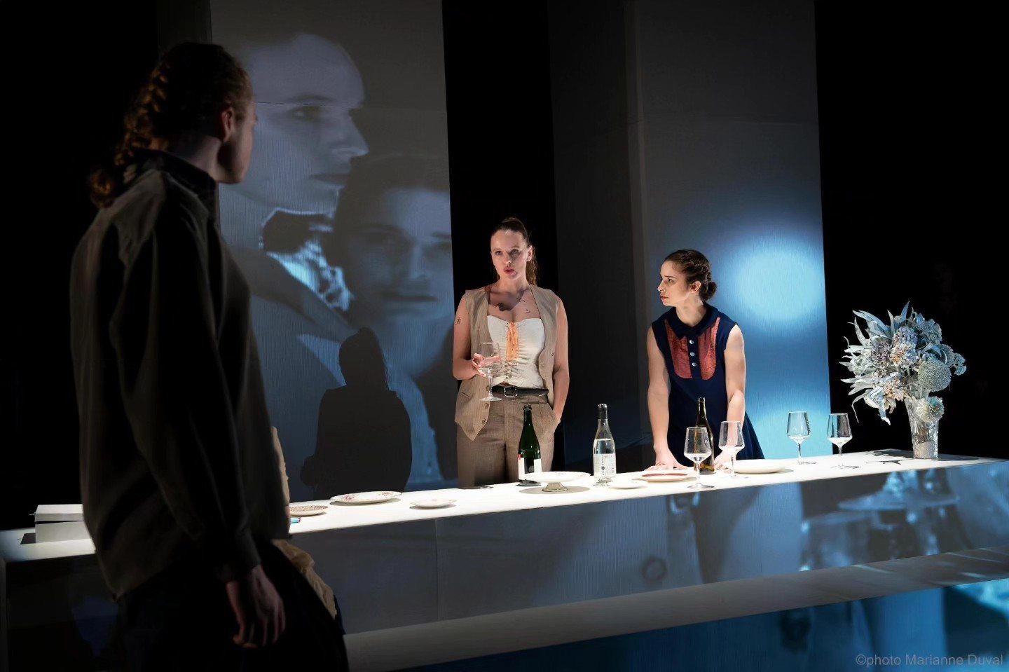 Insoumises (2024) — Mise en scène